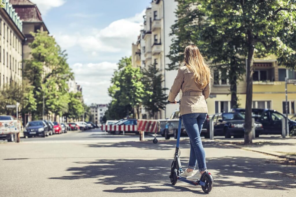 monopattino elettrico in città